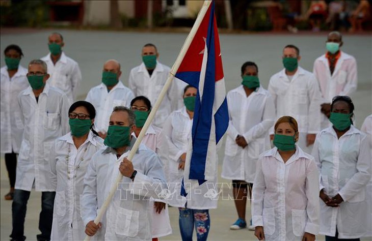 Lý do các lãnh đạo vùng Caribe muốn giữ bác sĩ Cuba ở lại bằng mọi giá- Ảnh 2.