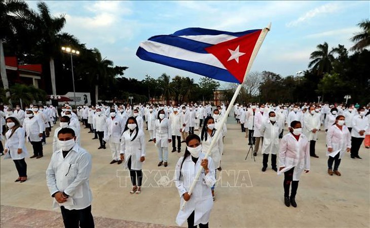 Lý do các lãnh đạo vùng Caribe muốn giữ bác sĩ Cuba ở lại bằng mọi giá- Ảnh 1.