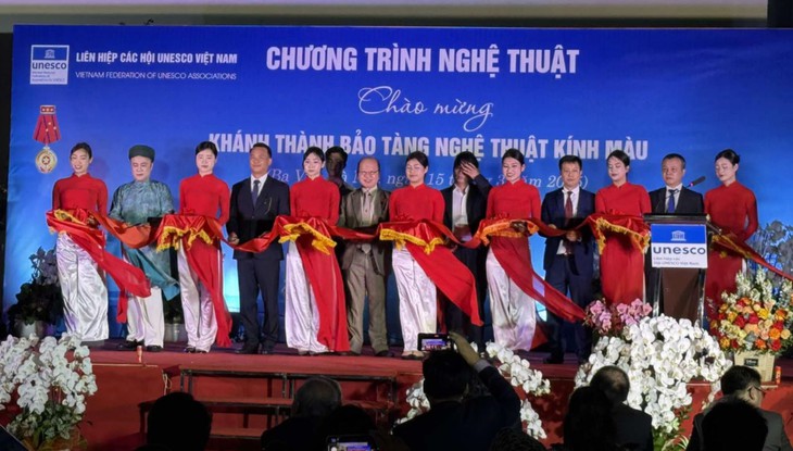 Khai trương Bảo tàng Nghệ thuật kính màu đầu tiên ở Việt Nam- Ảnh 1.