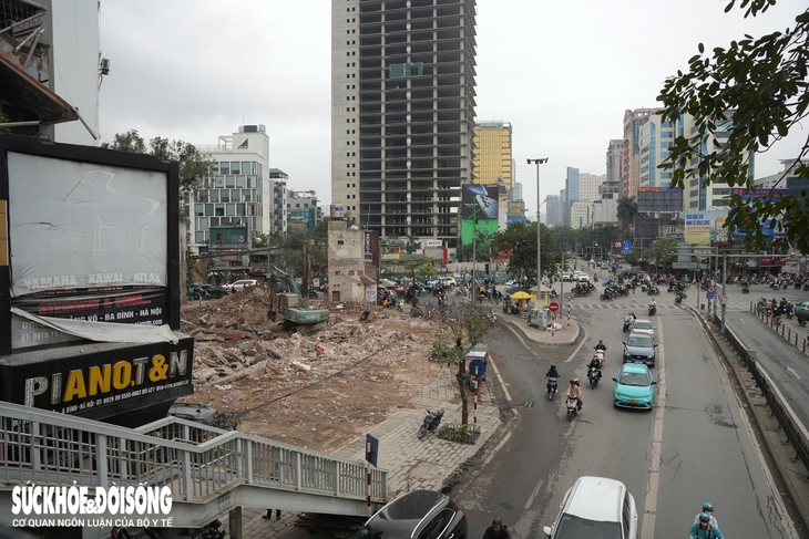 Tuyến đường 'đắt nhất hành tinh' rục rịch GPMB trở lại sau nhiều năm đình trệ- Ảnh 2. Tuyến đường 'đắt nhất hành tinh' rục rịch GPMB trở lại sau nhiều năm đình trệ- Ảnh 2.