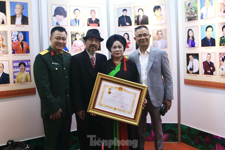 Nam NSƯT quan họ quê Bắc Ninh có đời thực bình yên bên gia đình- Ảnh 5.