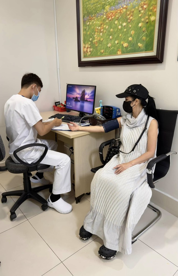Sức khỏe diva Hồng Nhung hiện ra sao khi lập di chúc sau thông báo mắc ung thư?- Ảnh 3. Sức khỏe diva Hồng Nhung hiện ra sao khi lập di chúc sau thông báo mắc ung thư?- Ảnh 3.