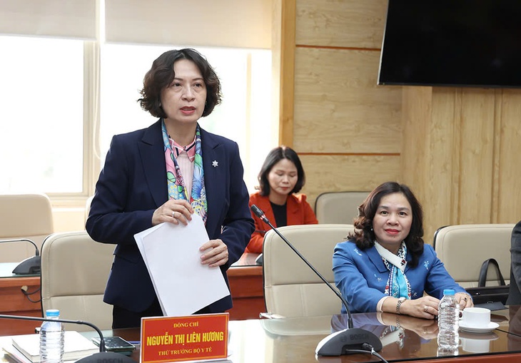 Bộ Y tế nhận 500.000 liều vaccine phòng bệnh sởi do VNVC trao tặng- Ảnh 1. Bộ Y tế nhận 500.000 liều vaccine phòng bệnh sởi do VNVC trao tặng- Ảnh 1.