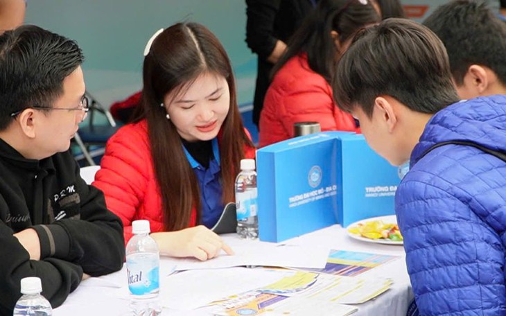 Lý do các trường đại học có nhiều tổ hợp mới, ngành mới năm 2025