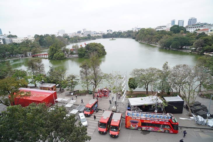 Hà Nội nghiên cứu thêm khu vực cạnh hồ Hoàn Kiếm làm không gian công cộng- Ảnh 1. Hà Nội nghiên cứu thêm khu vực cạnh hồ Hoàn Kiếm làm không gian công cộng- Ảnh 1.