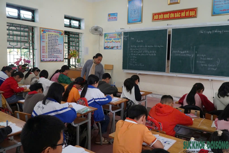 Hàng trăm giáo viên ở Nghệ An bị truy thu 4,6 tỷ đồng bảo hiểm- Ảnh 1. Hàng trăm giáo viên ở Nghệ An bị truy thu 4,6 tỷ đồng bảo hiểm- Ảnh 1.