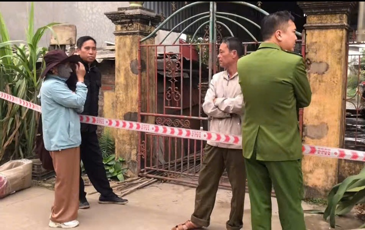 Điều tra vụ cụ bà tử vong dưới ao sau nhà với thương tích trên cơ thể - Ảnh 1. Điều tra vụ cụ bà tử vong dưới ao sau nhà với thương tích trên cơ thể - Ảnh 1.