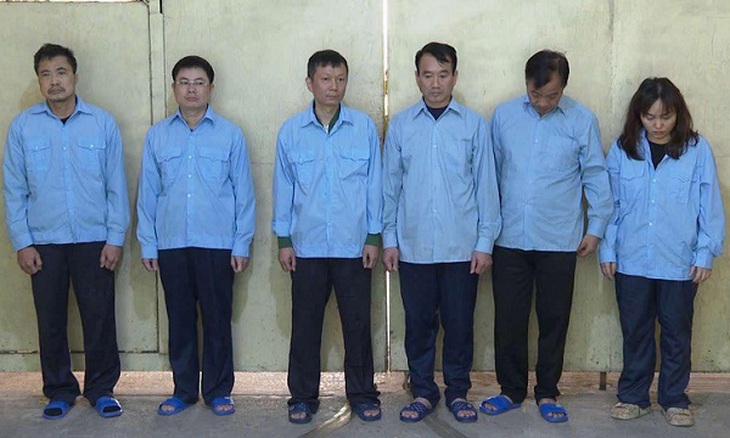 Hà Nội: Bắt 6 cán bộ quận Hoàng Mai 'nhận hối lộ để bỏ qua sai phạm'- Ảnh 1.