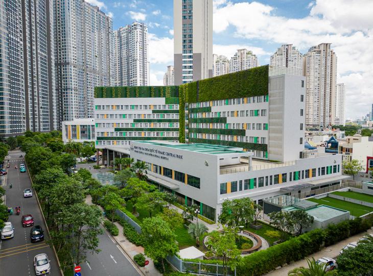Vinmec được xếp hạng là hệ thống y tế Việt Nam hàng đầu dành cho người nước ngoài- Ảnh 2.