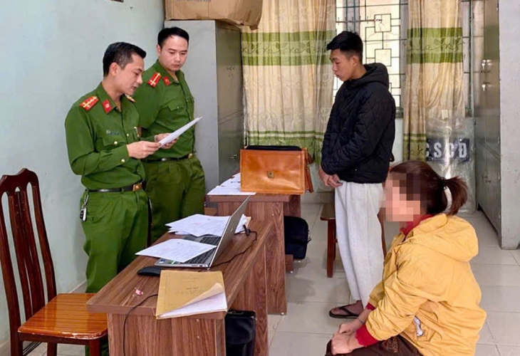 Mâu thuẫn khi nhặt bóng, thanh niên chém hàng xóm thương tích 30%- Ảnh 1. Mâu thuẫn khi nhặt bóng, thanh niên chém hàng xóm thương tích 30%- Ảnh 1.