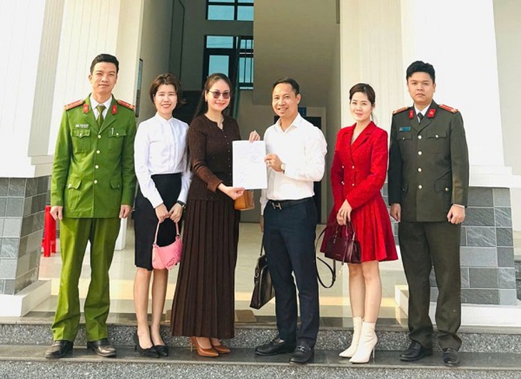 Hỗ trợ công dân nhận lại 7 tỷ đồng chuyển nhầm qua tài khoản ngân hàng- Ảnh 1. Hỗ trợ công dân nhận lại 7 tỷ đồng chuyển nhầm qua tài khoản ngân hàng- Ảnh 1.
