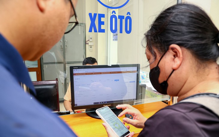 Tại sao người dân nên thực hiện cấp, đổi giấy phép lái xe bằng hình thức trực tuyến?