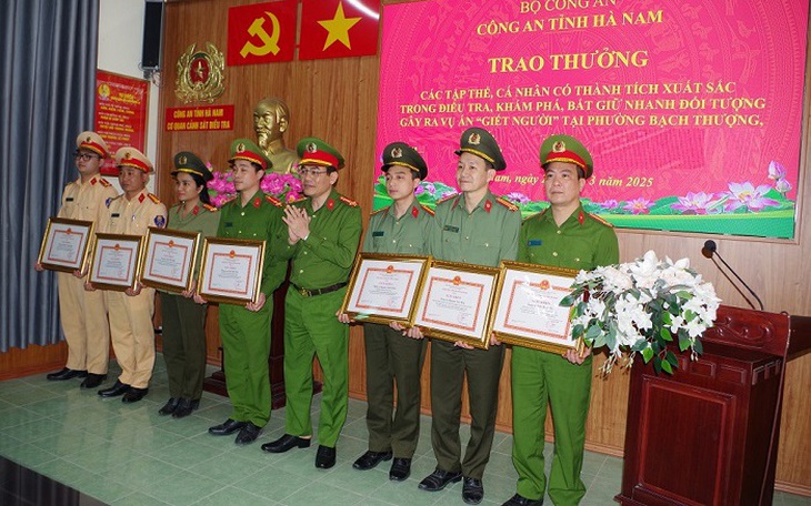5 giờ liên tục truy bắt 4 đối tượng giết người tại Khu công nghiệp Đồng Văn