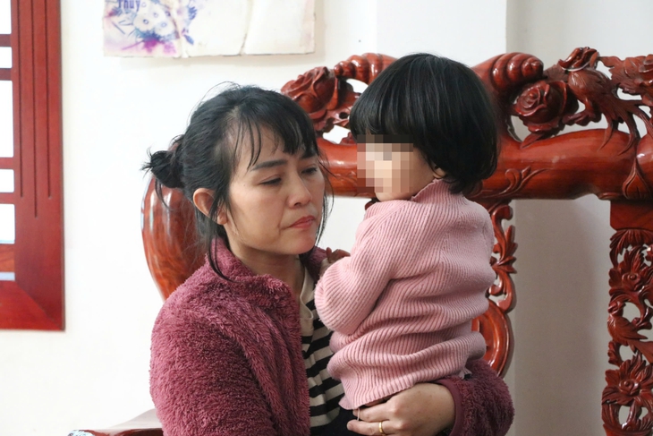 Trắng đêm chờ tin chồng con ngoài biển khơi- Ảnh 2. Trắng đêm chờ tin chồng con ngoài biển khơi- Ảnh 2.