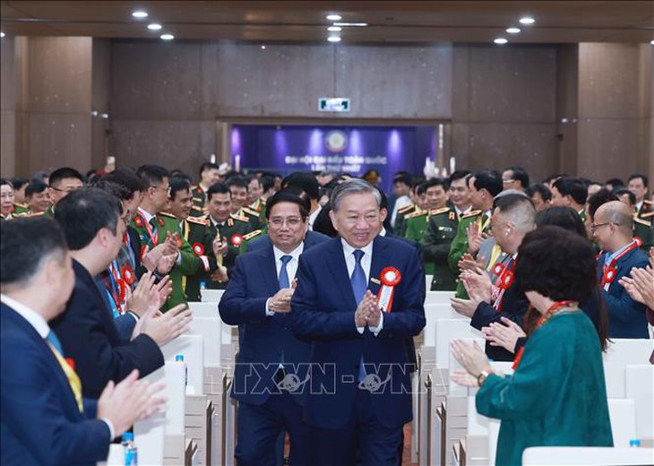 Tổng Bí thư và Thủ tướng dự Đại hội lần thứ nhất Hiệp hội Dữ liệu quốc gia- Ảnh 1. Tổng Bí thư và Thủ tướng dự Đại hội lần thứ nhất Hiệp hội Dữ liệu quốc gia- Ảnh 1.