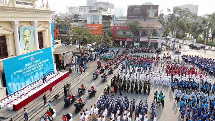 Hào hứng Ngày chạy vì Hải Phòng xanh, văn minh, thân thiện- Ảnh 1. Hào hứng Ngày chạy vì Hải Phòng xanh, văn minh, thân thiện- Ảnh 1.