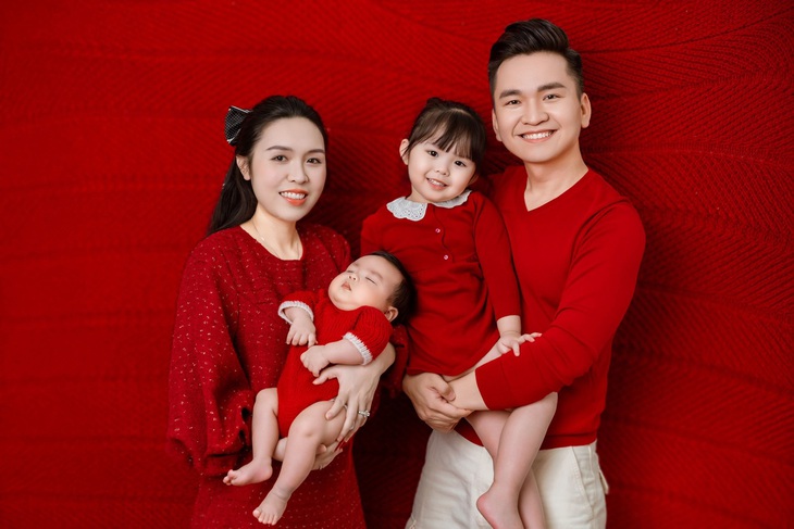 Từng chống chọi với căn bệnh ung thư máu, cuộc sống hiện tại của MC Hạnh Phúc khiến nhiều người ngưỡng mộ- Ảnh 4. Từng chống chọi với căn bệnh ung thư máu, cuộc sống hiện tại của MC Hạnh Phúc khiến nhiều người ngưỡng mộ- Ảnh 4.