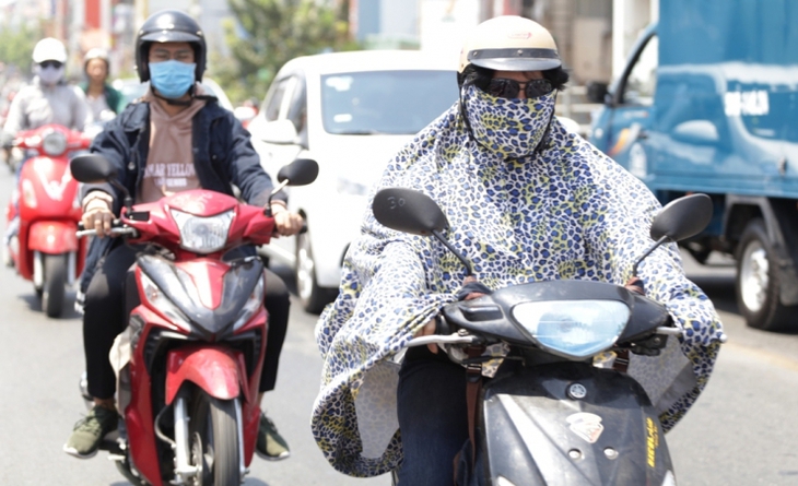 Tia UV gây hại ngay cả khi trời không nắng, bảo vệ da thế nào?- Ảnh 2. Tia UV gây hại ngay cả khi trời không nắng, bảo vệ da thế nào?- Ảnh 2.