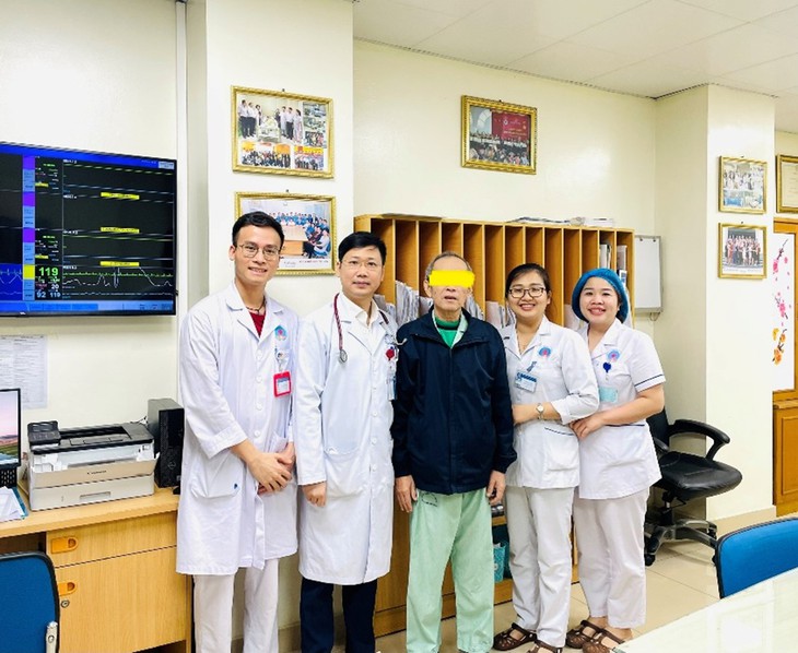 Cụ ông ngừng tuần hoàn hồi phục kỳ diệu nhờ kỹ thuật tim phổi nhân tạo- Ảnh 2.