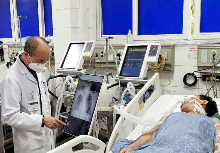 5% bệnh nhân mắc sởi ở Bệnh viện Bạch Mai biến chứng nặng- Ảnh 1.