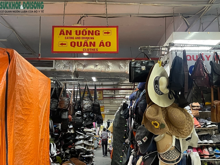 Cảnh đìu hiu trong khu chợ 'dưới lòng đất' giữa phố cổ Hà Nội- Ảnh 6.