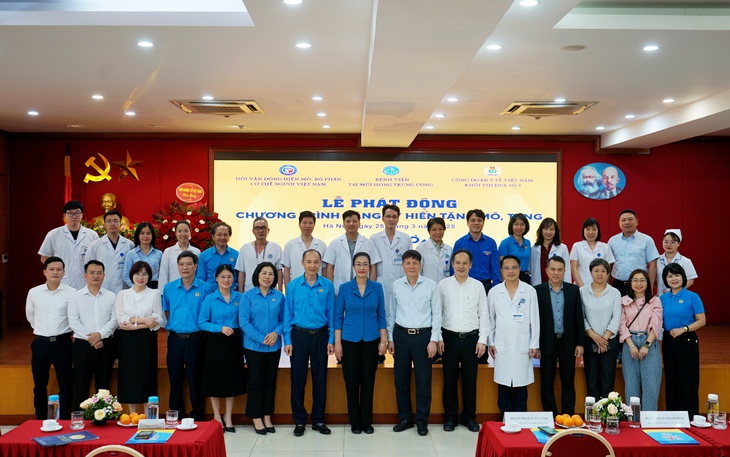 Hơn 200 cán bộ y tế đăng ký hiến tặng mô, tạng khơi dậy sự đồng cảm và sẻ chia- Ảnh 4. Hơn 200 cán bộ y tế đăng ký hiến tặng mô, tạng khơi dậy sự đồng cảm và sẻ chia- Ảnh 4.