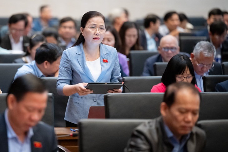 ĐBQH đề nghị sớm sửa đổi Luật Phòng chống tác hại của thuốc lá- Ảnh 2. ĐBQH đề nghị sớm sửa đổi Luật Phòng chống tác hại của thuốc lá- Ảnh 2.
