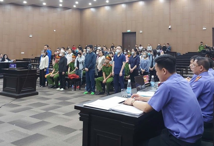 Giám đốc trục lợi 743 tỷ đồng đang trốn truy nã gửi đơn tới phiên tòa hứa về chấp hành án- Ảnh 1. Giám đốc trục lợi 743 tỷ đồng đang trốn truy nã gửi đơn tới phiên tòa hứa về chấp hành án- Ảnh 1.