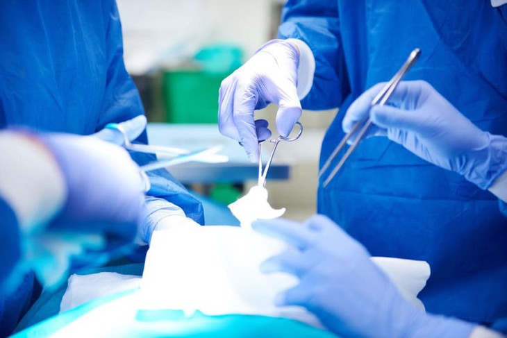 Chăm sóc dinh dưỡng cho trẻ sau phẫu thuật lỗ tiểu đóng thấp- Ảnh 1.