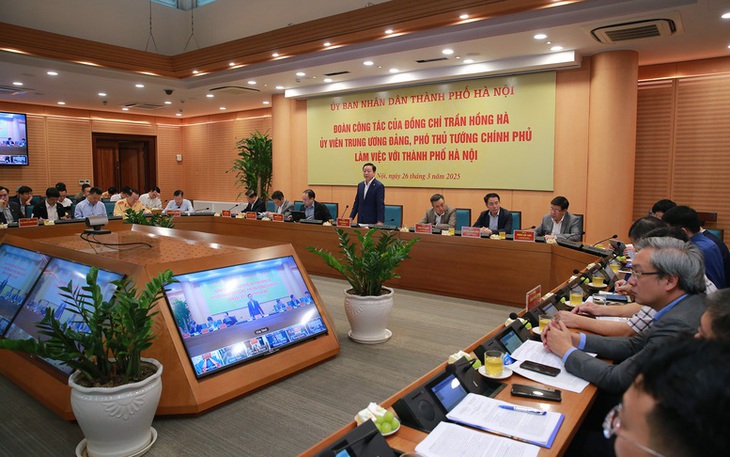 Phó Thủ tướng: Cần có giải pháp di dời, đóng cửa cơ sở gây ô nhiễm nặng ở Hà Nội- Ảnh 1. Phó Thủ tướng: Cần có giải pháp di dời, đóng cửa cơ sở gây ô nhiễm nặng ở Hà Nội- Ảnh 1.