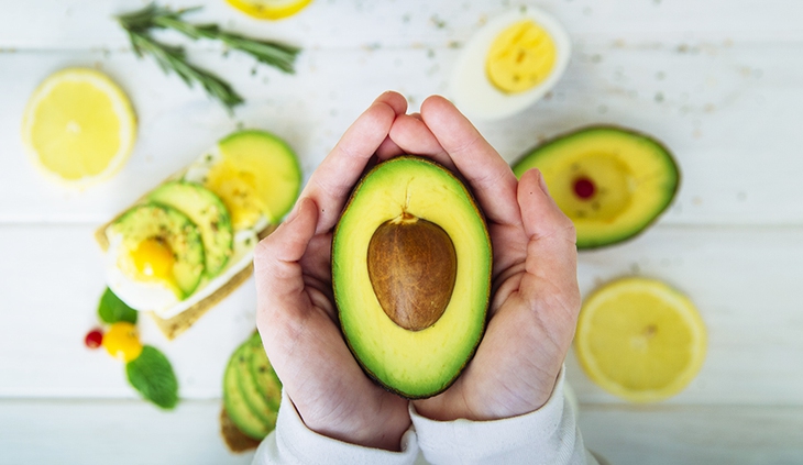Bí quyết cải thiện lipid máu bằng cách ăn quả bơ mỗi ngày- Ảnh 1.
