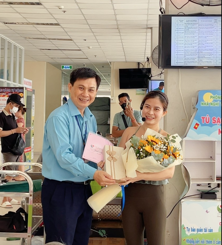 Mang 'Radio nhà nghỉ và Yoga chữa lành' cho bệnh nhân ung thư- Ảnh 5.