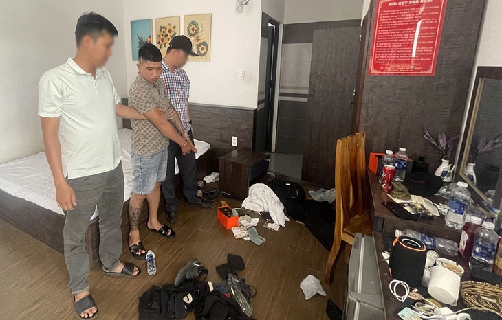 Bắt giữ tên trộm từ Đồng Nai sang Bình Thuận phá két sắt 'cuỗm' vàng và hàng trăm triệu đồng- Ảnh 1. Bắt giữ tên trộm từ Đồng Nai sang Bình Thuận phá két sắt 'cuỗm' vàng và hàng trăm triệu đồng- Ảnh 1.