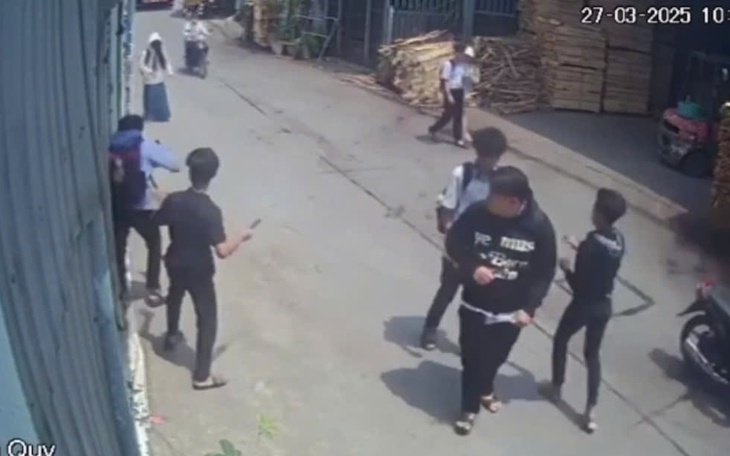 Điều tra vụ một học sinh tại Đồng Nai bị nhóm người đánh gục trên đường