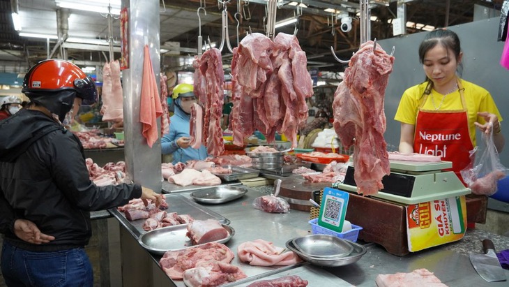 Phó Thủ tướng chỉ đạo trước thông tin 'giá lợn hơi đang cao nhất 5 năm qua'- Ảnh 1.