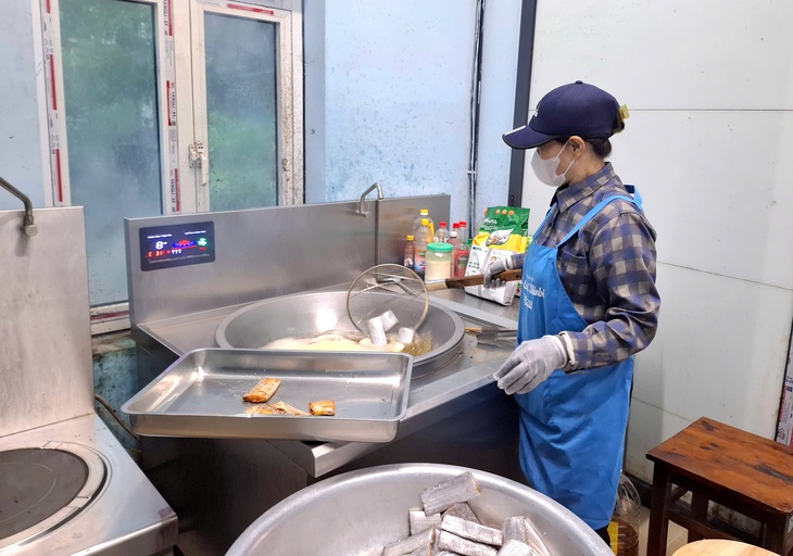 Quán cơm giá 2000 đồng dành cho bệnh nhân K ở Hà Nội- Ảnh 5.