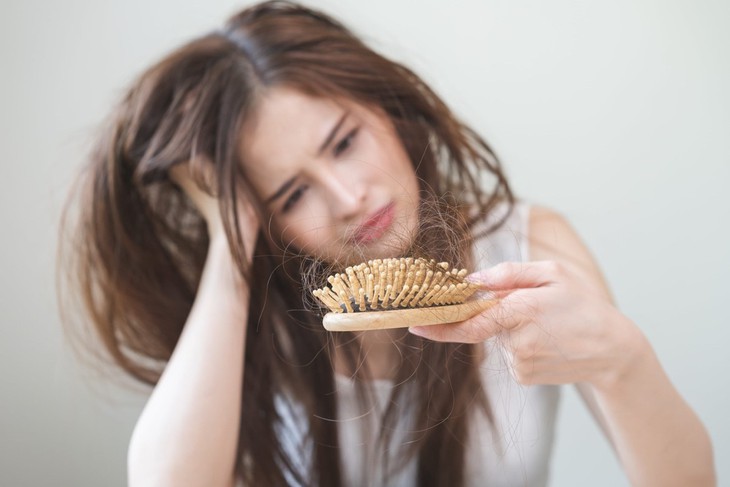Thời tiết nóng ẩm – chăm sóc tóc thế nào cho hiệu quả?- Ảnh 1.