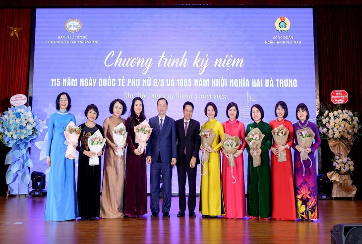 Công đoàn NHVN kỷ niệm 115 năm ngày Quốc tế Phụ nữ 8/3 và 1985 năm khởi nghĩa Hai Bà Trưng- Ảnh 4.