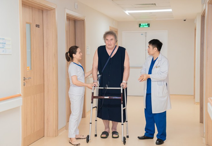 Tại sao Vinmec là điểm đến y tế tin cậy cho người Anh, Pháp, Úc?- Ảnh 1.