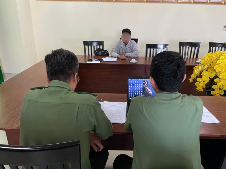 TPHCM: Nam sinh viên bị xử phạt do đăng tải thông tin sai sự thật- Ảnh 2. TPHCM: Nam sinh viên bị xử phạt do đăng tải thông tin sai sự thật- Ảnh 2.
