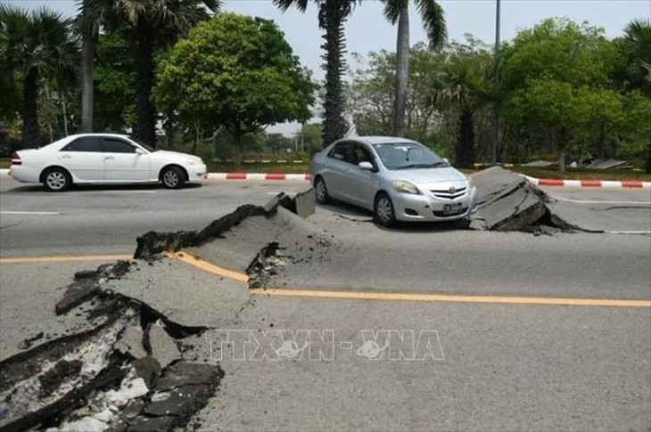 Động đất tại Myanmar: Myanmar ban bố tình trạng khẩn cấp, kêu gọi viện trợ quốc tế- Ảnh 1. Động đất tại Myanmar: Myanmar ban bố tình trạng khẩn cấp, kêu gọi viện trợ quốc tế- Ảnh 1.