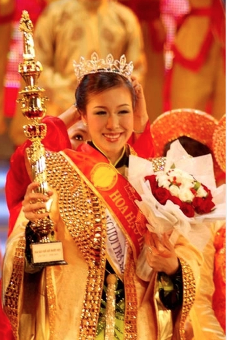 Hoa hậu tuổi Mão quê Nghệ An có gia thế khủng và cuộc sống bình yên bên chồng Tây- Ảnh 1. Hoa hậu tuổi Mão quê Nghệ An có gia thế khủng và cuộc sống bình yên bên chồng Tây- Ảnh 1.