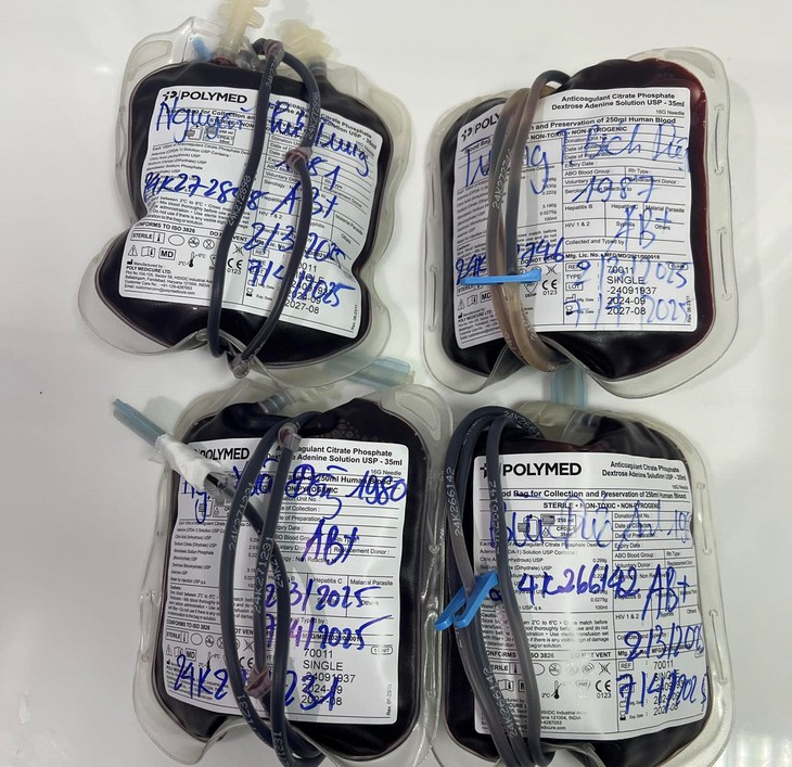 Nhân viên y tế hiến máu cứu bệnh nhân chấn thương sọ não- Ảnh 3. Nhân viên y tế hiến máu cứu bệnh nhân chấn thương sọ não- Ảnh 3.