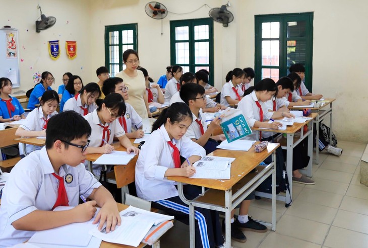 Số tiền mỗi tháng phụ huynh được giảm trừ sau khi miễn học phí- Ảnh 1.
