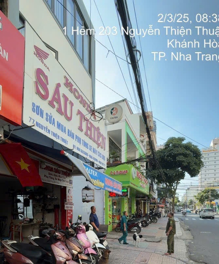 Sau 1 ngày ra quân giành lại vỉa hè tại thành phố du lịch: Nha Trang chỗ thông thoáng, nơi vẫn bị chiếm dụng- Ảnh 3.