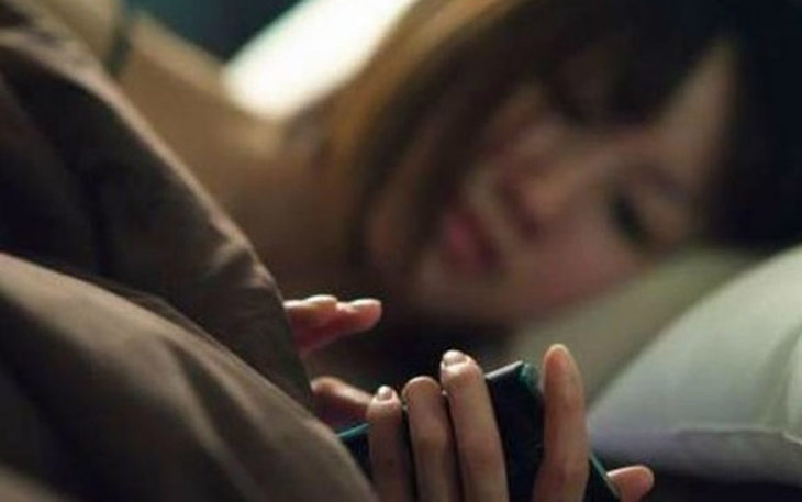 Chồng hụt hẫng, khó chịu khi phát hiện vợ lén lút xem phim sex: Chuyên gia tâm lý chỉ cách giải quyết