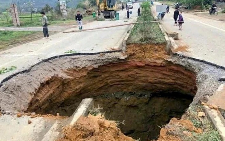 "Hố tử thần" trên Quốc lộ 3B ở Bắc Kạn, có xu hướng sụt sâu và mở rộng