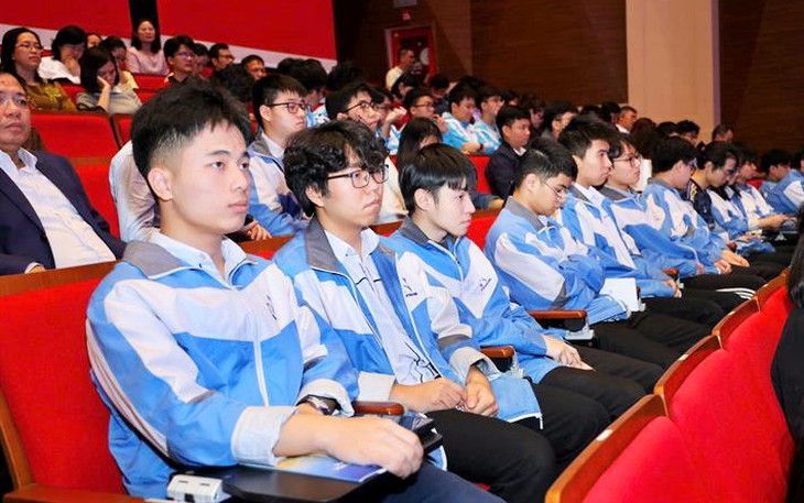 Danh sách 37 thí sinh đội tuyển quốc gia thi Olympic quốc tế và khu vực năm 2025