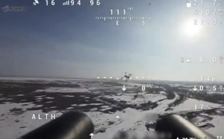 Xung đột Nga – Ukraine: Xuất hiện loại UAV trang bị vũ khí bất ngờ, gây nhiều suy đoán- Ảnh 1.