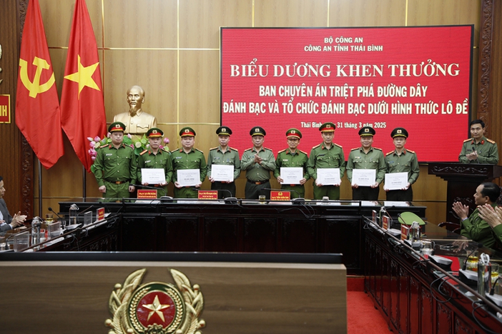'Doanh nhân thành đạt' cầm đầu đường dây lô đề nghìn tỉ ở Thái Bình- Ảnh 1.
